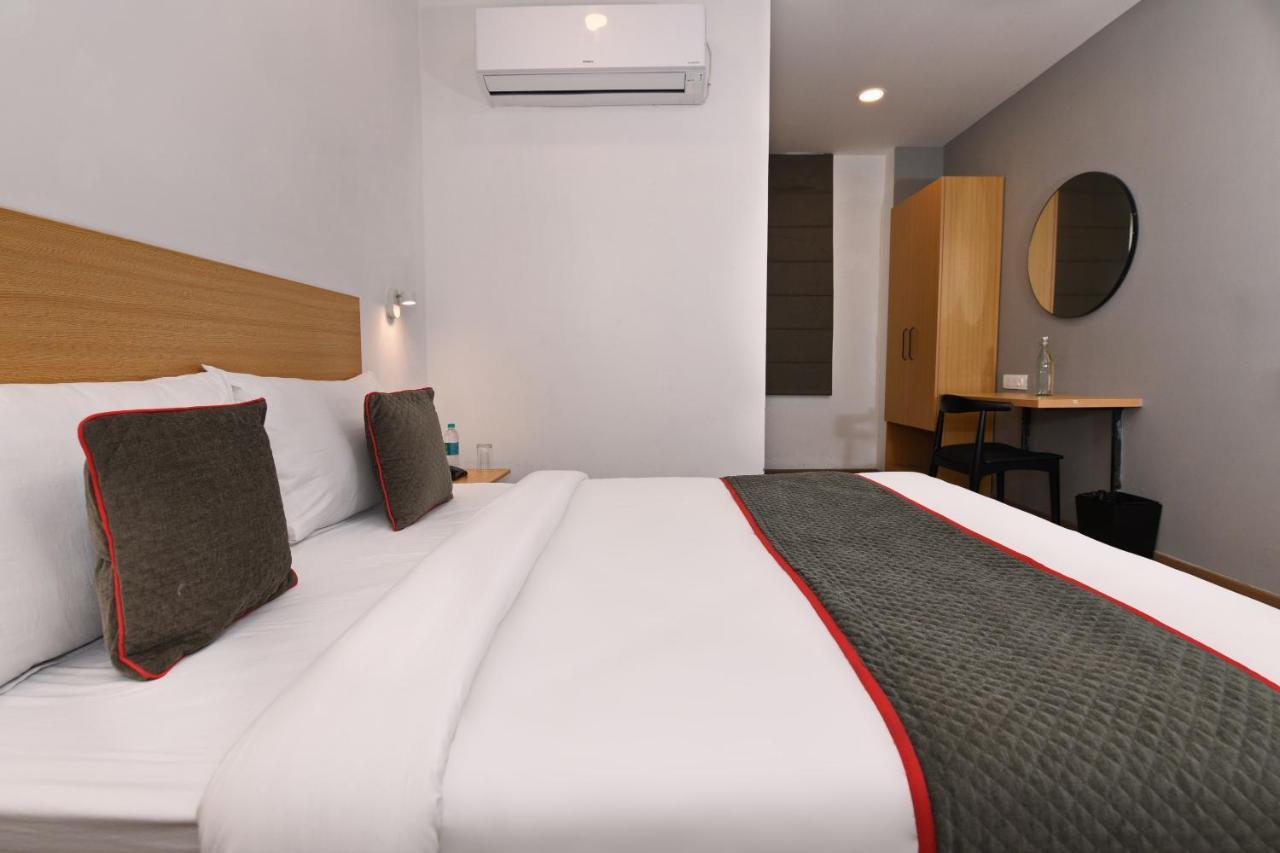 Townhouse Function Inn Near Chaudhary Charan Singh International Airport Lakhnaú Exteriér fotografie