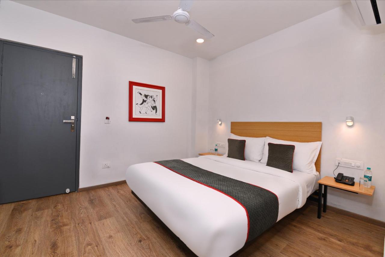 Townhouse Function Inn Near Chaudhary Charan Singh International Airport Lakhnaú Exteriér fotografie
