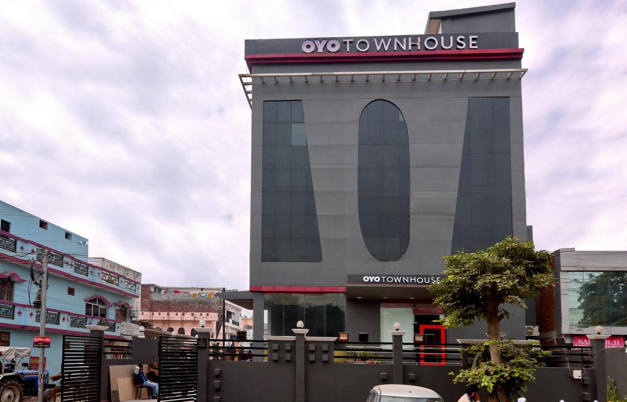 Townhouse Function Inn Near Chaudhary Charan Singh International Airport Lakhnaú Exteriér fotografie