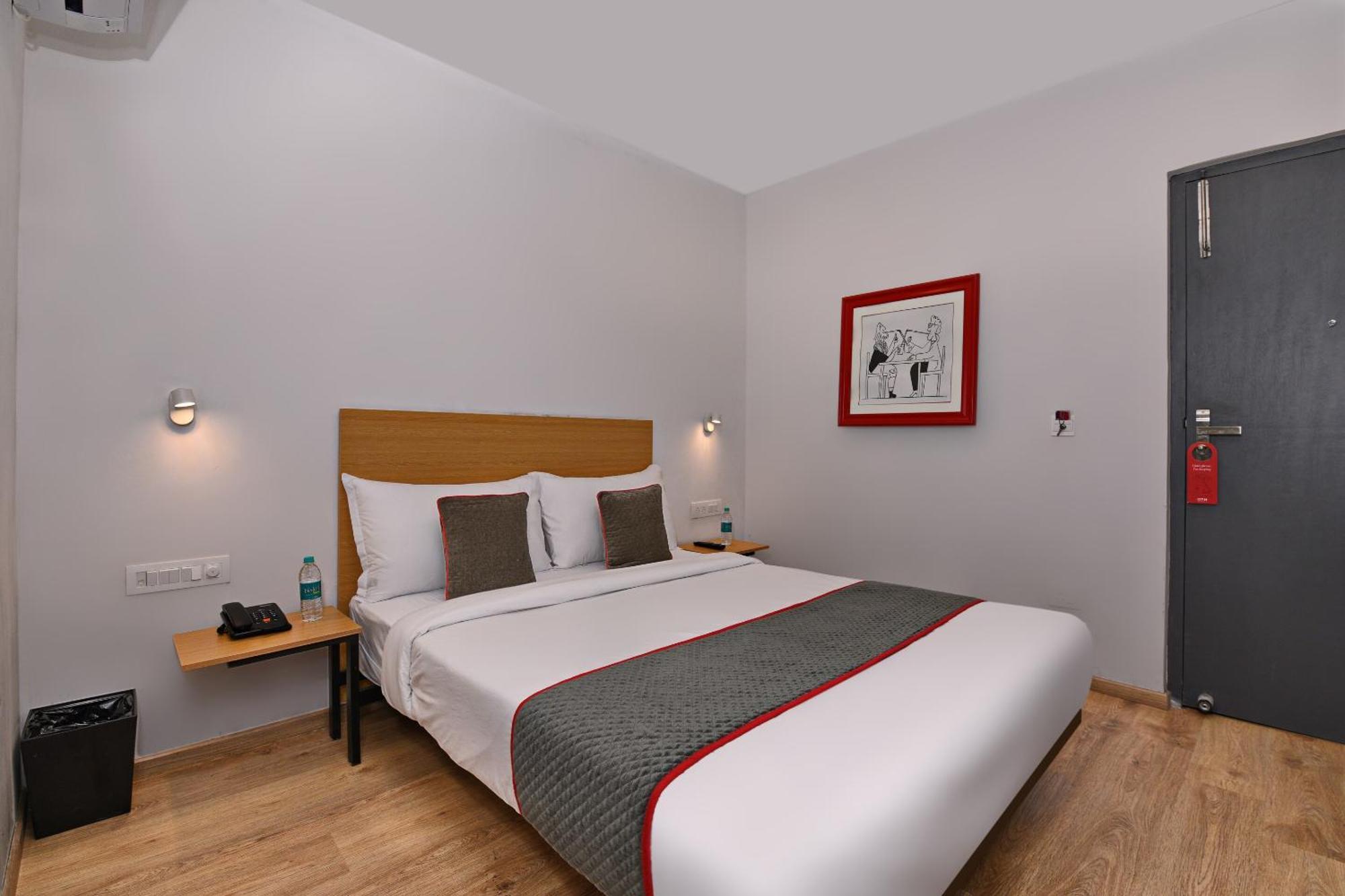 Townhouse Function Inn Near Chaudhary Charan Singh International Airport Lakhnaú Exteriér fotografie